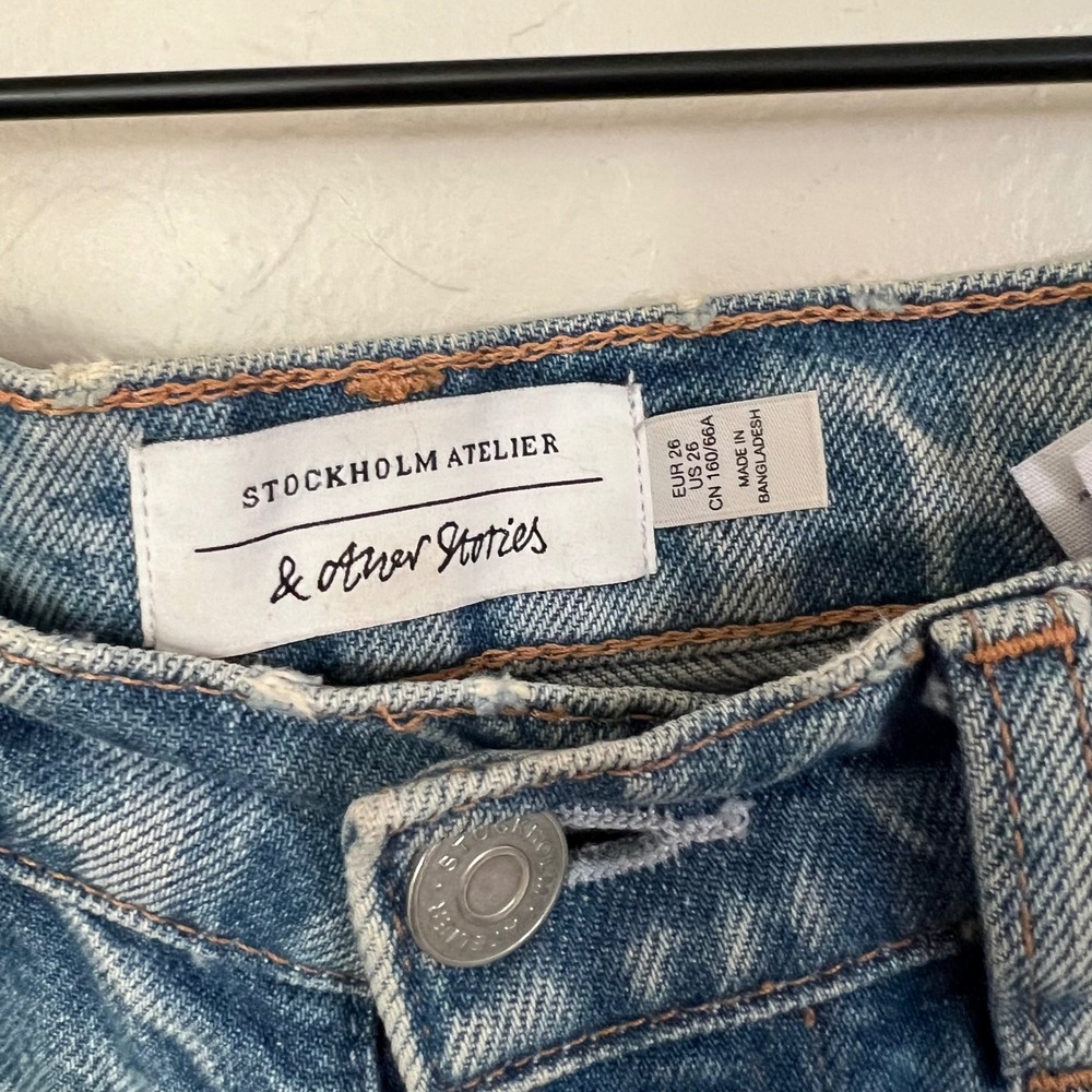 & Other Stories Light Wash High Waisted Button Fly Straight Leg Raw Hem Jeans - Picture 6 of 6